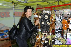 Hračky pro své 3 pejsky u Super zoo  vybírala Marta Jandová