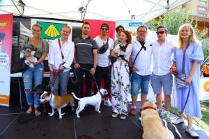 1 Osobnosti prisli podporit utulky 5R1A0061