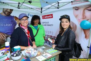 Marta Jandová u stánku Foresto