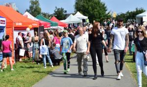 Na Psim dnu byla spousta lidi DSC 9153 00001